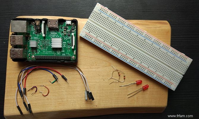 Comment programmer votre Raspberry Pi pour contrôler les lumières LED 