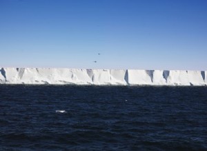 Le pôle Sud fond plus vite que jamais 