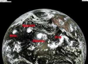 Situation unique :3 cyclones tropicaux en même temps 