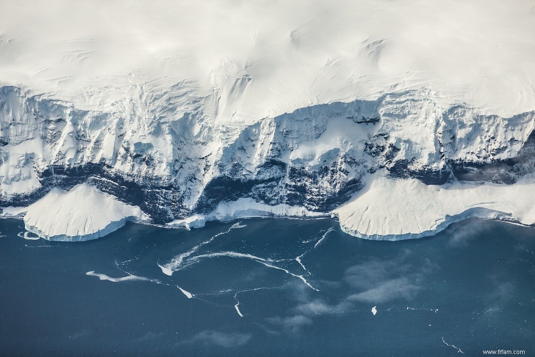 Jamais auparavant si peu de glace antarctique 