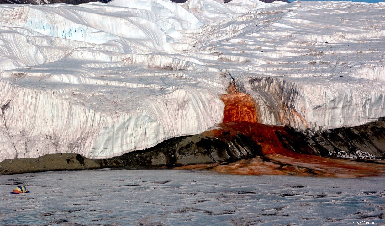 Découverte de la source des  chutes de sang  