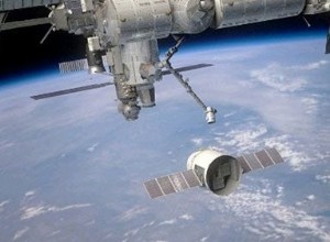 Un vaisseau spatial commercial arrive à l ISS 