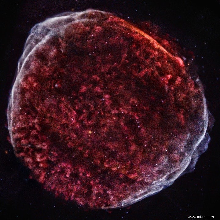 Nouvelle radiographie d une supernova restante de 1006 