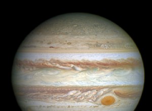 La  grande tache rouge  sur Jupiter se rétrécit de plus en plus vite 