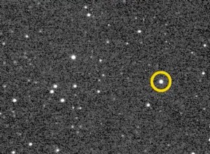 Près du trou noir scintille également dans la lumière visible 