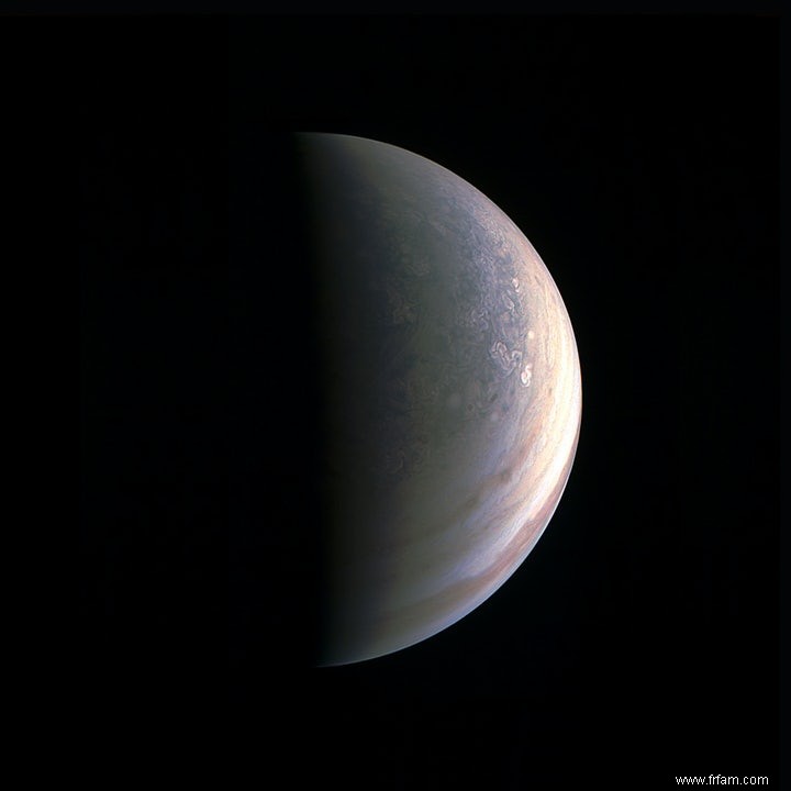 La sonde spatiale Juno capture le pôle nord de Jupiter 