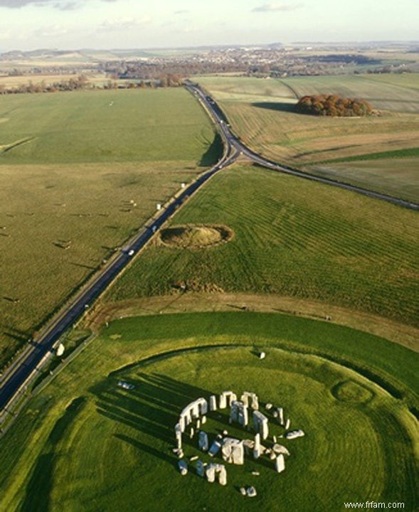 Stonehenge construit sur l axe du solstice naturel 