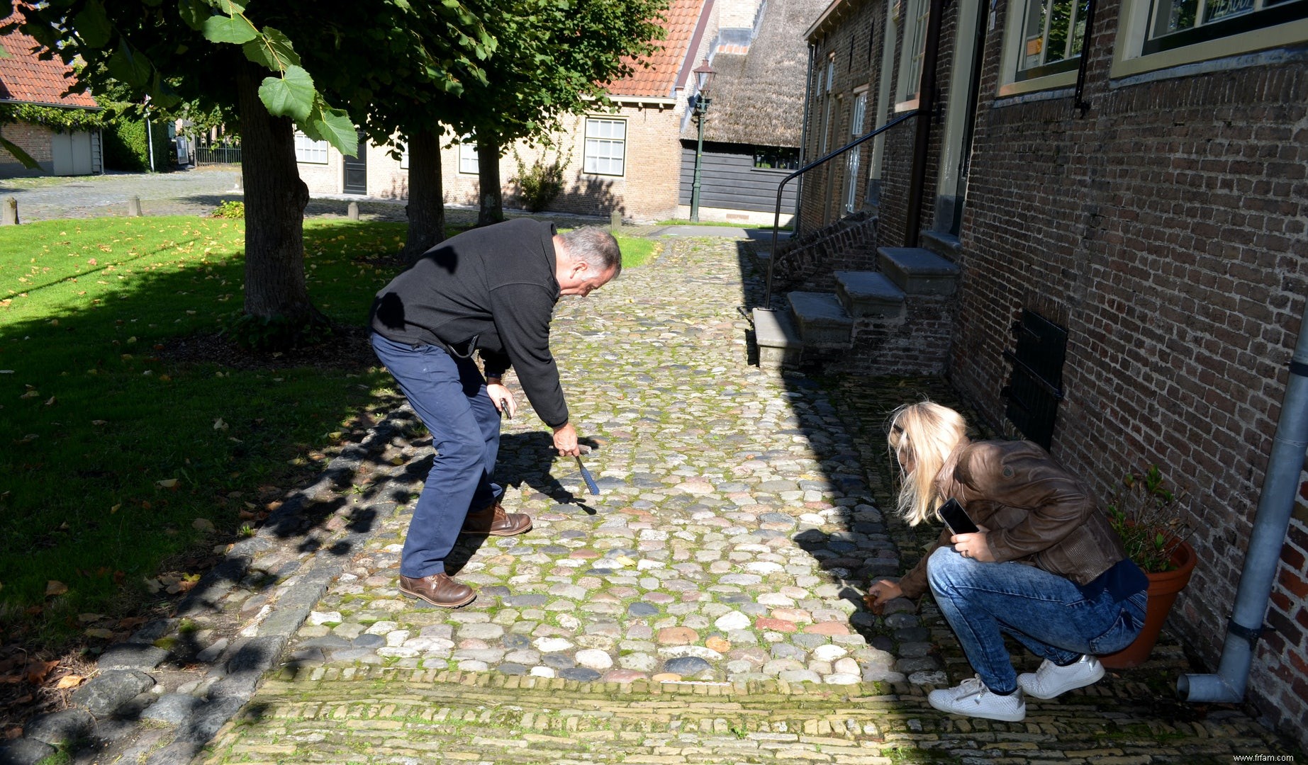 Pourbus Troubadour (4) - Sur des routes sombres, le long d avant-ports ensablés 