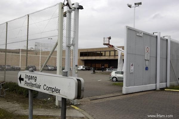  Cela n a aucun sens d enfermer les prisonniers radicaux séparément  