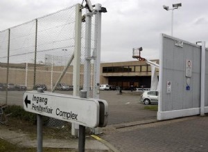  Cela n a aucun sens d enfermer les prisonniers radicaux séparément  