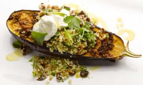 Recette Aubergine chermoula au boulgour et yaourt de Yotam Ottolenghi 