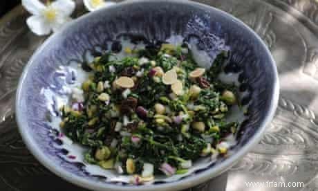 Salades estivales :recette d épinards, de pois chiches et d amandes grillées 