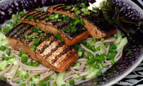 Salades estivales :recette saumon et nouilles soba 