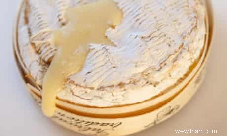 La recette classique du camembert au four de Nigel Slater 