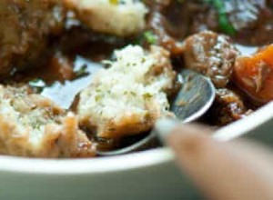 Ragoût de boeuf et Guinness avec boulettes de raifort 