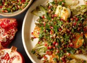 Recette du halloumi chaud et de la chicorée de Yotam Ottolenghi à la grenade et aux noix 