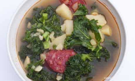 La recette classique du caldo verde de Nigel Slater 