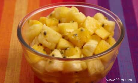 Recette de Salade d ananas et de fruit de la passion au rhum brun 