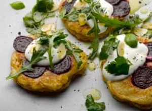 Recettes de blinis à la betterave de Yotam Ottolenghi et poulet au miso avec salade de chou asiatique 