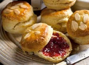 La recette des scones à la vanille et aux amandes de Dan Lepard 