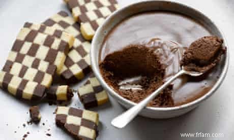 Recette Biscuits damier et mousse au chocolat noir de Dan Lepard 