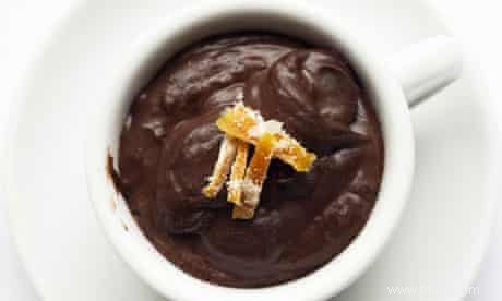 La recette classique de la mousse au chocolat de Nigel Slater 