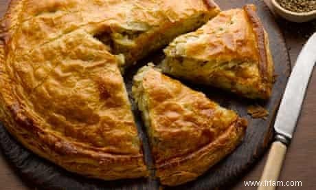 Les recettes de Yotam Ottolenghi pour le pithivier de pommes de terre et de topinambours, plus la recette de salade de nouilles de riz 