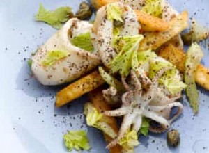 Les recettes de Yotam Ottolenghi pour les calamars grillés avec des croûtons pitta, plus la chicorée braisée avec une sauce à l échalote 