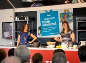 Guardian Open Weekend:recette de pancakes au babeurre de Felicity Cloake avec compote de fruits 