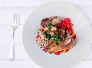 Côtelettes d agneau d Angela Hartnett avec recette de ragoût de poivrons rouges 