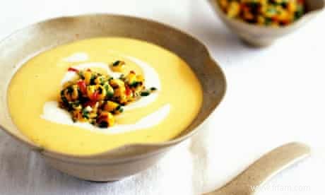 Recette de Soupe à la citronnelle et au maïs avec crème fraîche 