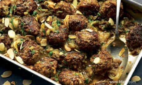 Les recettes de Yotam Ottolenghi pour les boulettes de viande cuites au four avec des aubergines brûlées, ainsi que des lentilles, du boulgour et du pilaf d aubergines 