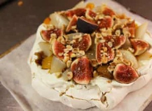 Recette de la pavlova aux fruits pochés d Angela Hartnett 