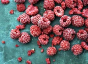 La recette du gâteau aux framboises, à l avoine et aux amandes de Rosie Sykes 