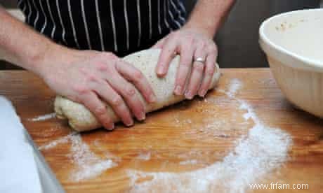 La recette du pain de seigle aux pommes et au carvi de Dan Lepard 