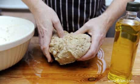 La recette du pain de seigle aux pommes et au carvi de Dan Lepard 