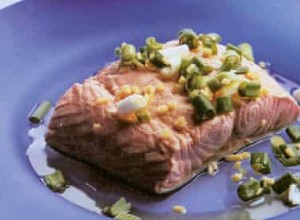 Recette de 10 minutes de saumon aux oignons nouveaux de Ken Hom 