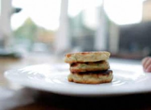 Brochettes de courgettes en pain pitta avec vinaigrette au sésame 