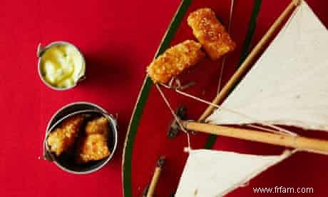 Bâtonnets de poisson au riz soufflé pour les enfants 