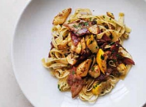 Recette des tagliatelles aux légumes d été et bacon de Nigel Slater 