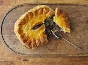 La recette de la tourte au boeuf, vin et aubergine de Dan Lepard 