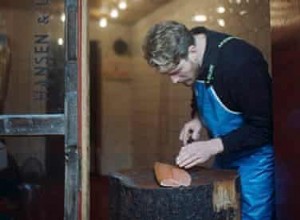 « Le poisson doit être manipulé avec respect » :rencontre avec le producteur de saumon fumé 