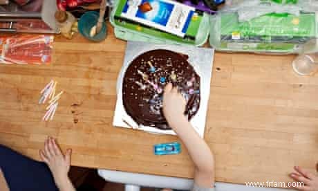 Épices pour bébés lors d une soirée entre jeunes gourmands 