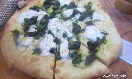 Pizza aux orties et muscade – recette 