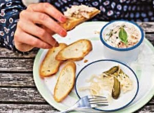 Rillettes de porc aux toasts et cornichons – recette 