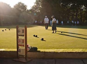 Boules après boules :un festin d après-match au club-house 