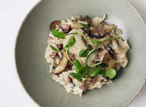 Riz au four de Nigel Slater avec pancetta, champignons et fromage de chèvre 