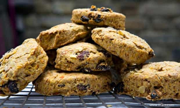 La recette des scones à la citrouille et aux raisins secs de Jack Monroe 