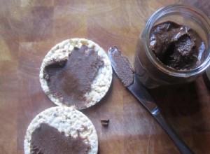 Comment faire de la pâte à tartiner aux noisettes et au cacao – recette 