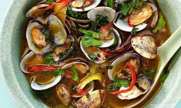 Sortez de votre coquille :les recettes de moules, palourdes et huîtres de Yotam Ottolenghi 